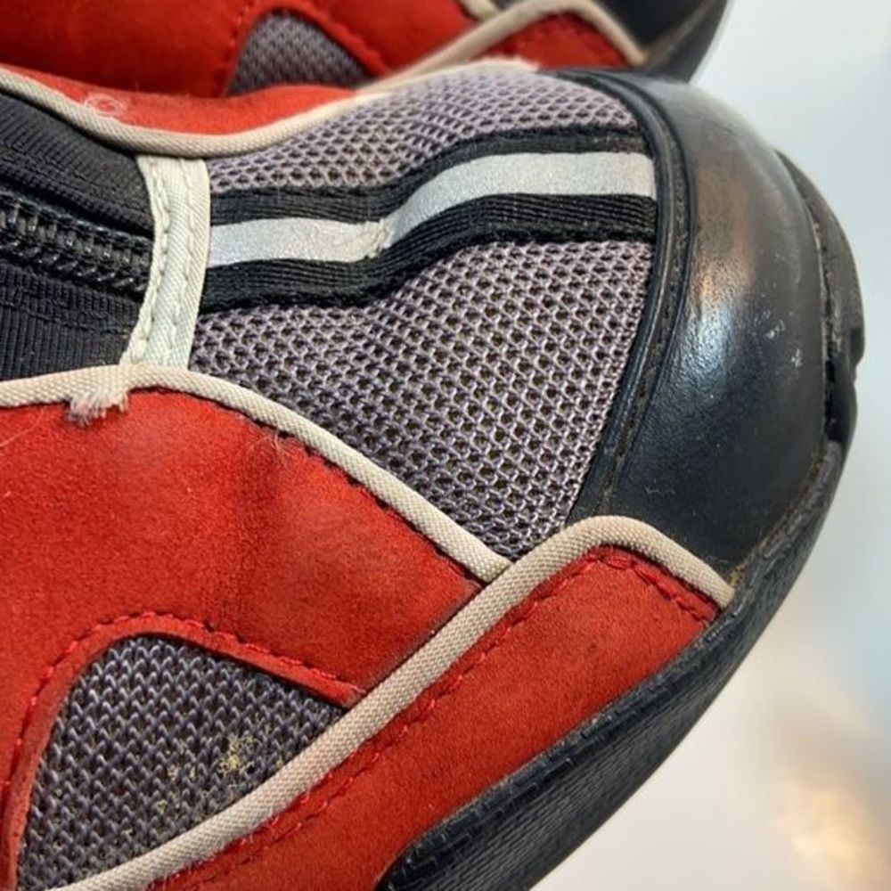 Ecco women's receptor red suede zip up front sneaker casual shoe size 8 - Picture 8 of 8